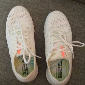 Under Armour Sonic Running Shoes
